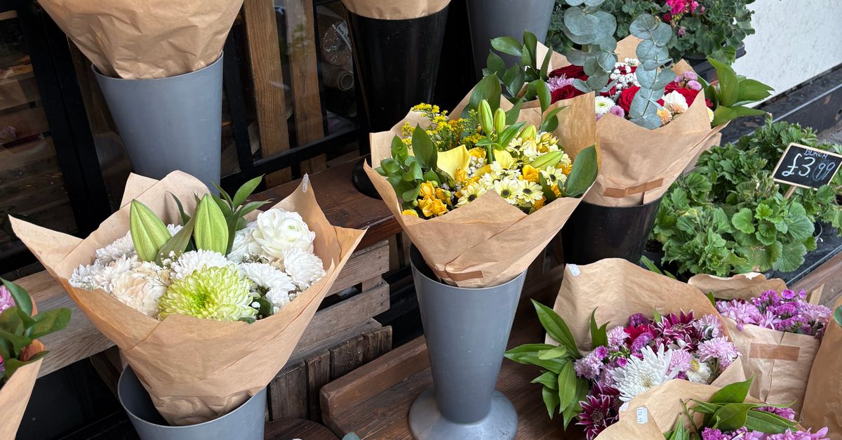 Navigating the Online Ordering System for Same Day Flowers